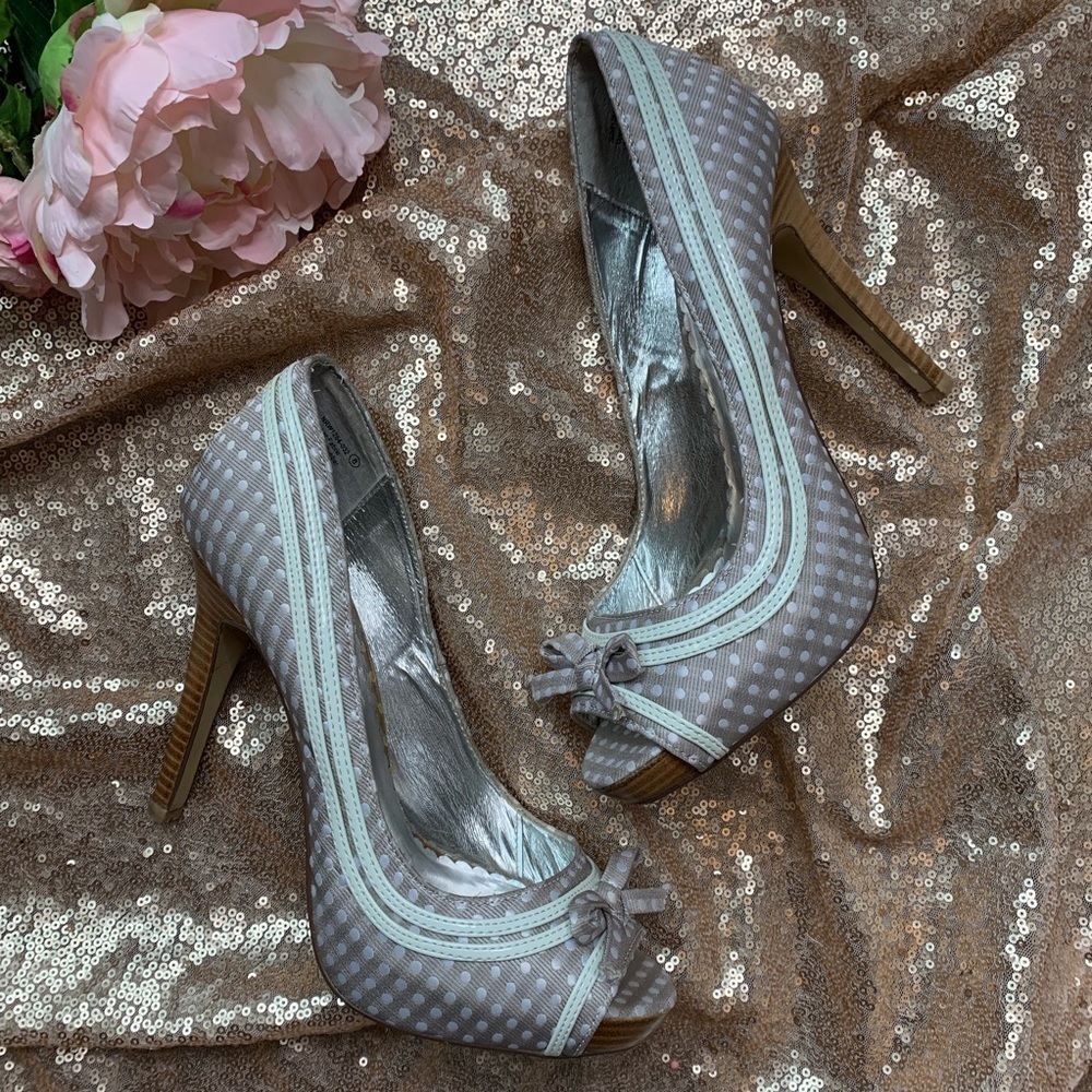 [Not Rated] Polka Dot Peep Toe Heels